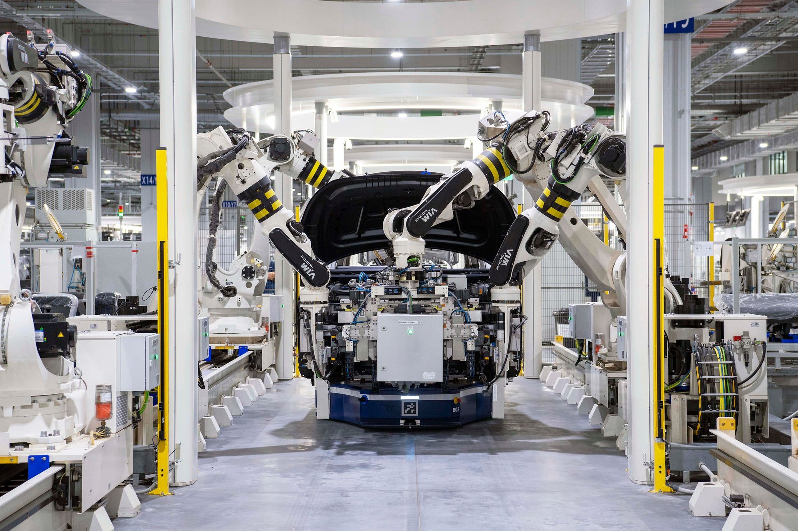Smart Manufacturing Robotics